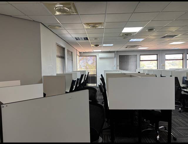 377M² OFFICE FOR SALE IN LA LUCIA